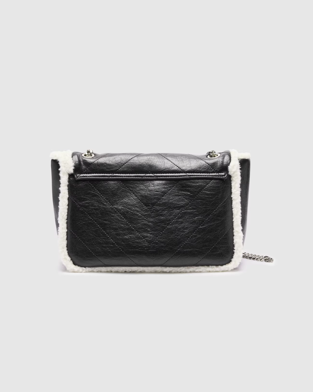 Mireille Contrast Trim Quilted Shoulder Bag — closure and hardware detail