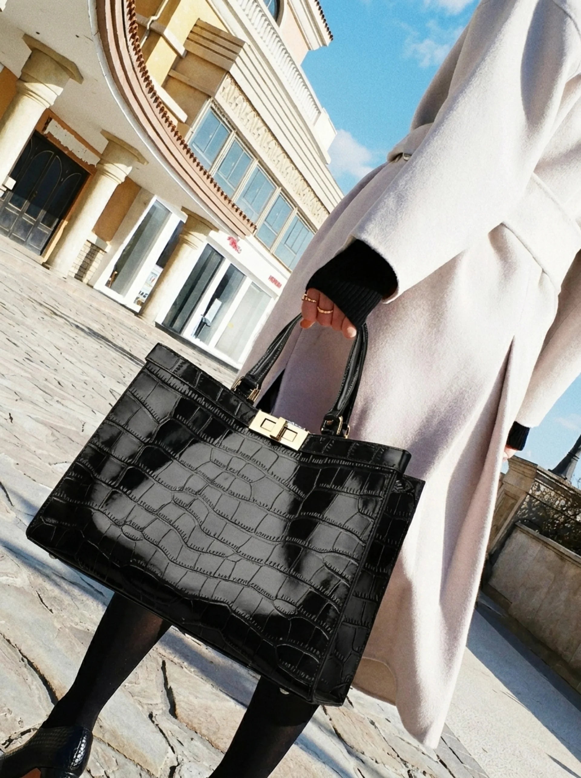 EMBOSSED CROCODILE LEATHER TOTE BAG