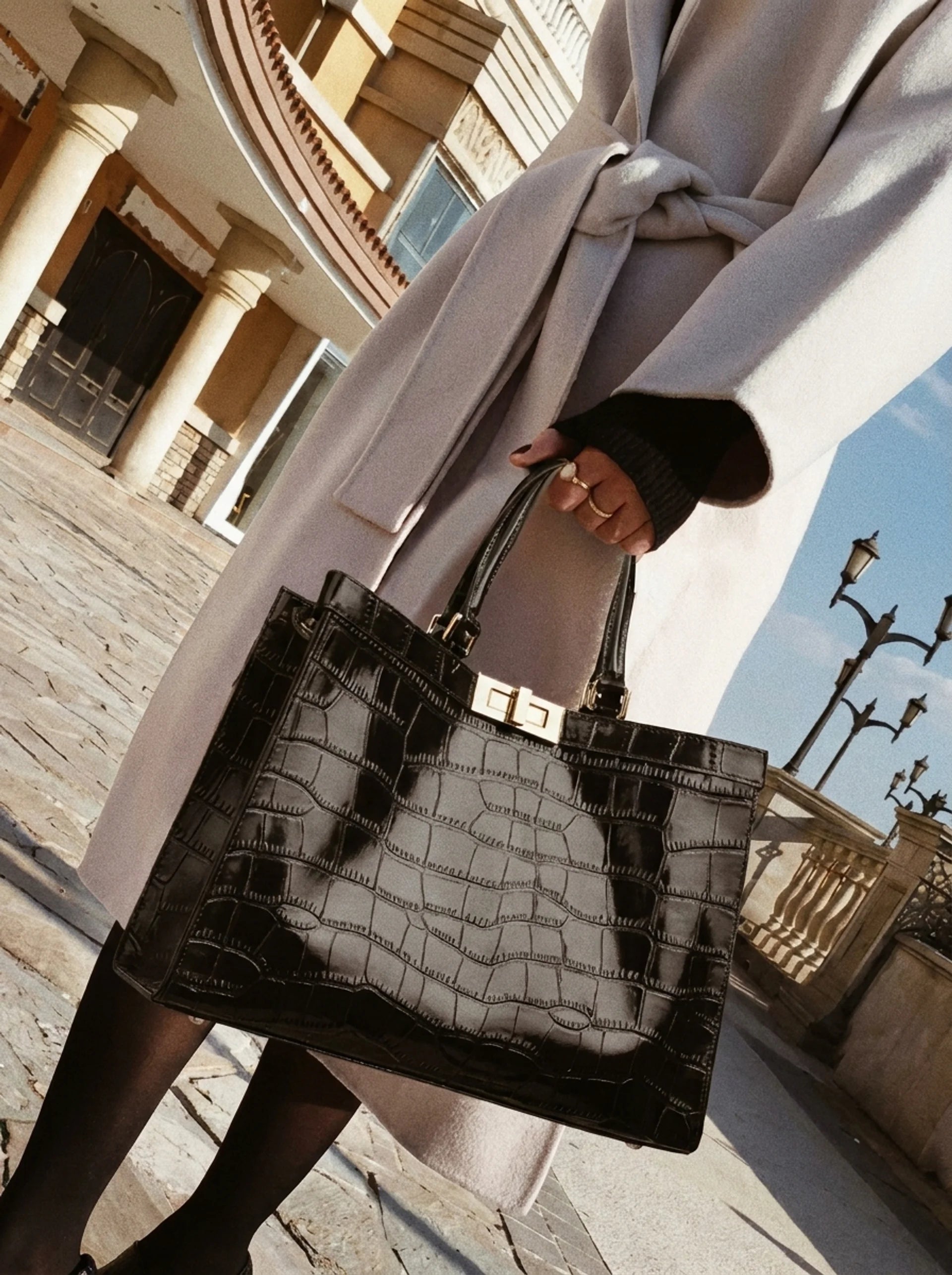 EMBOSSED CROCODILE LEATHER TOTE BAG