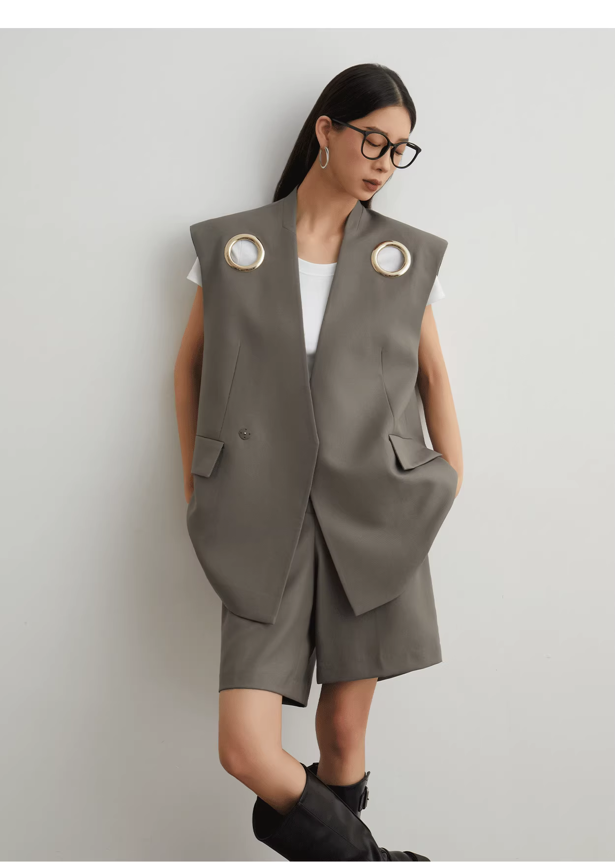 Sleeveless blazer vest + shorts set