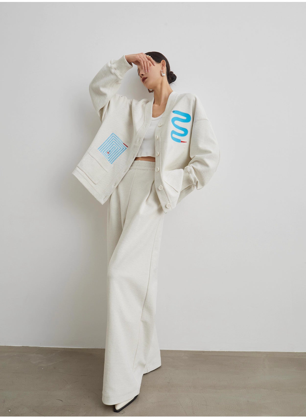 White Oversized Embroidered Snake Set
