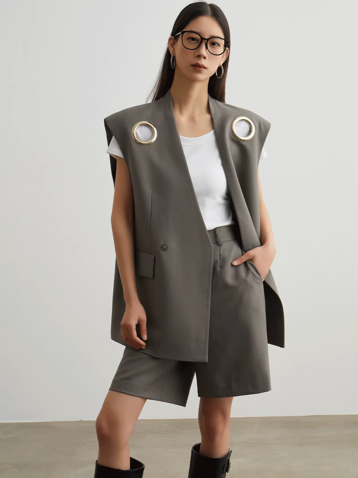 Sleeveless blazer vest + shorts set