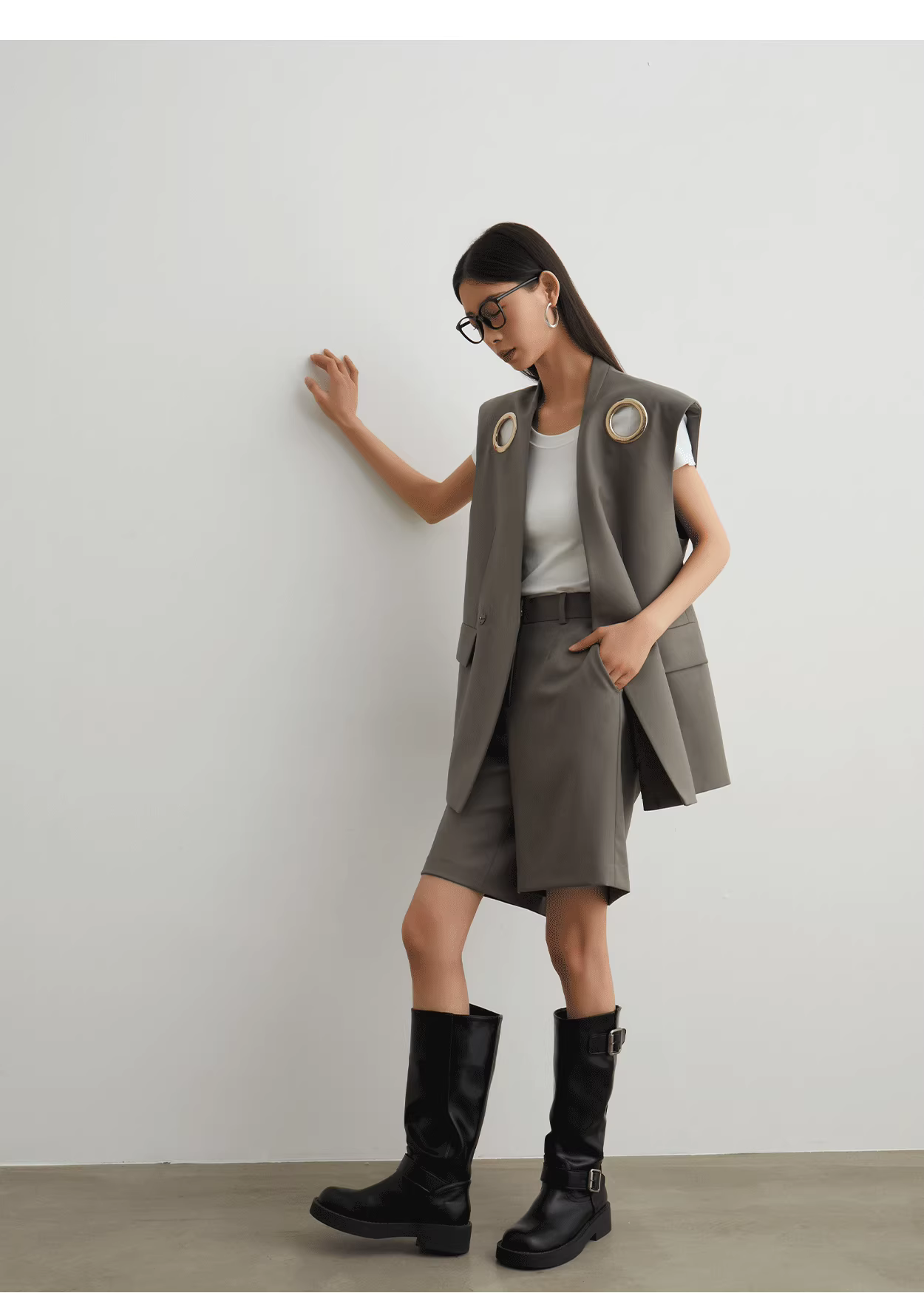 Sleeveless blazer vest + shorts set