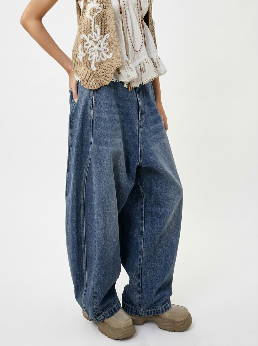 Ultra-Voluminous Baggy Jeans