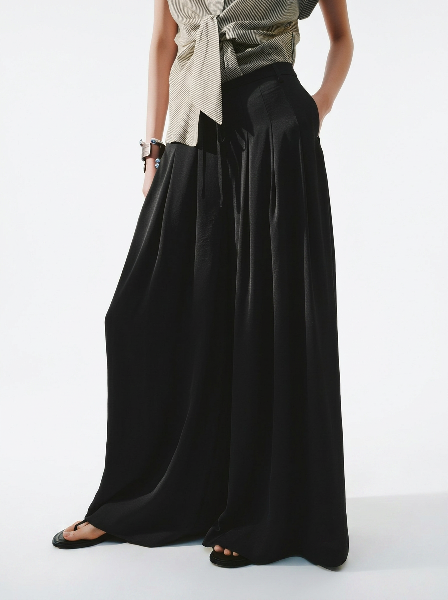 Black Wide-Leg Pleated Drawstring Pant