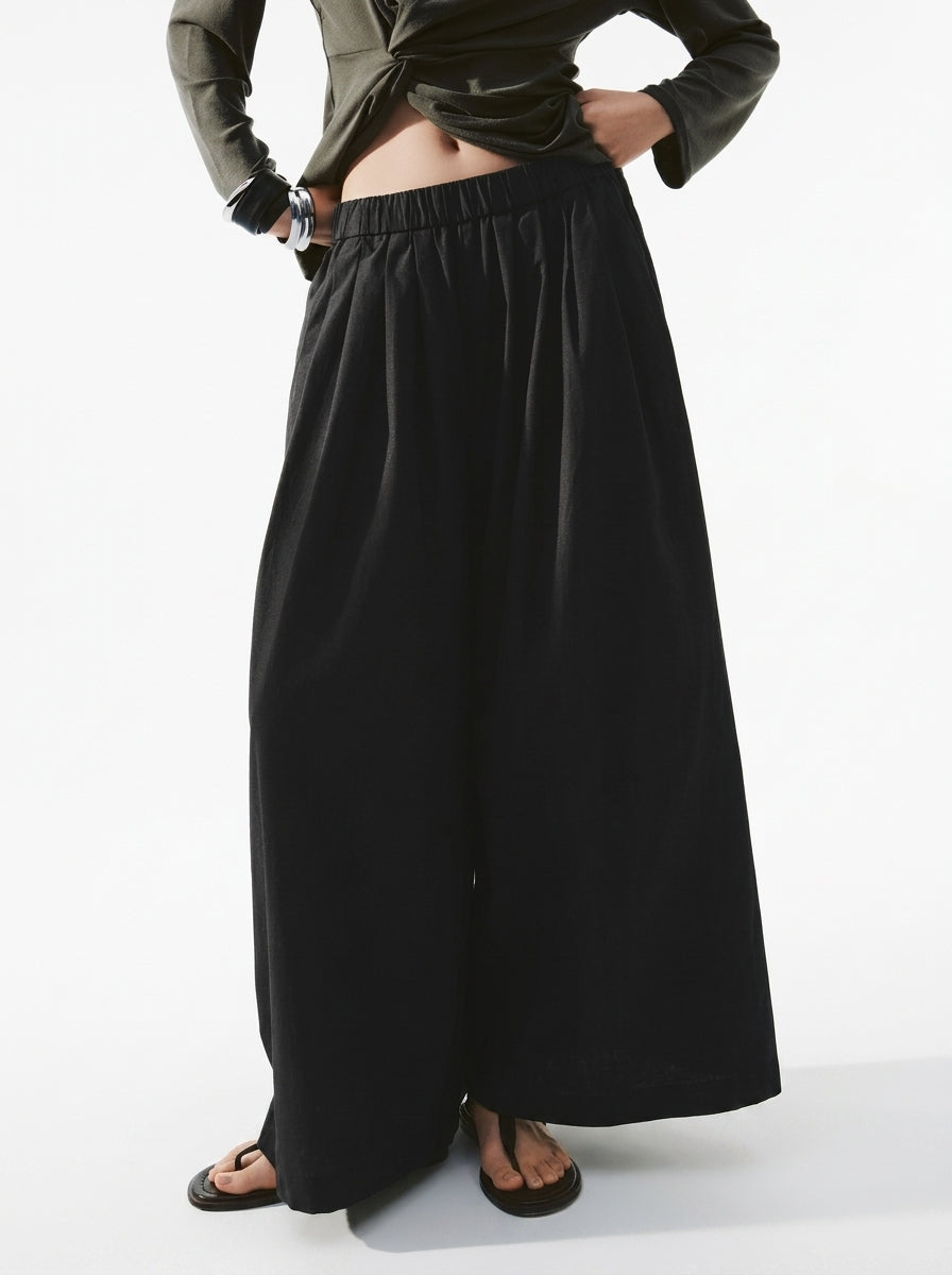 Wide-Leg Relaxed Pants
