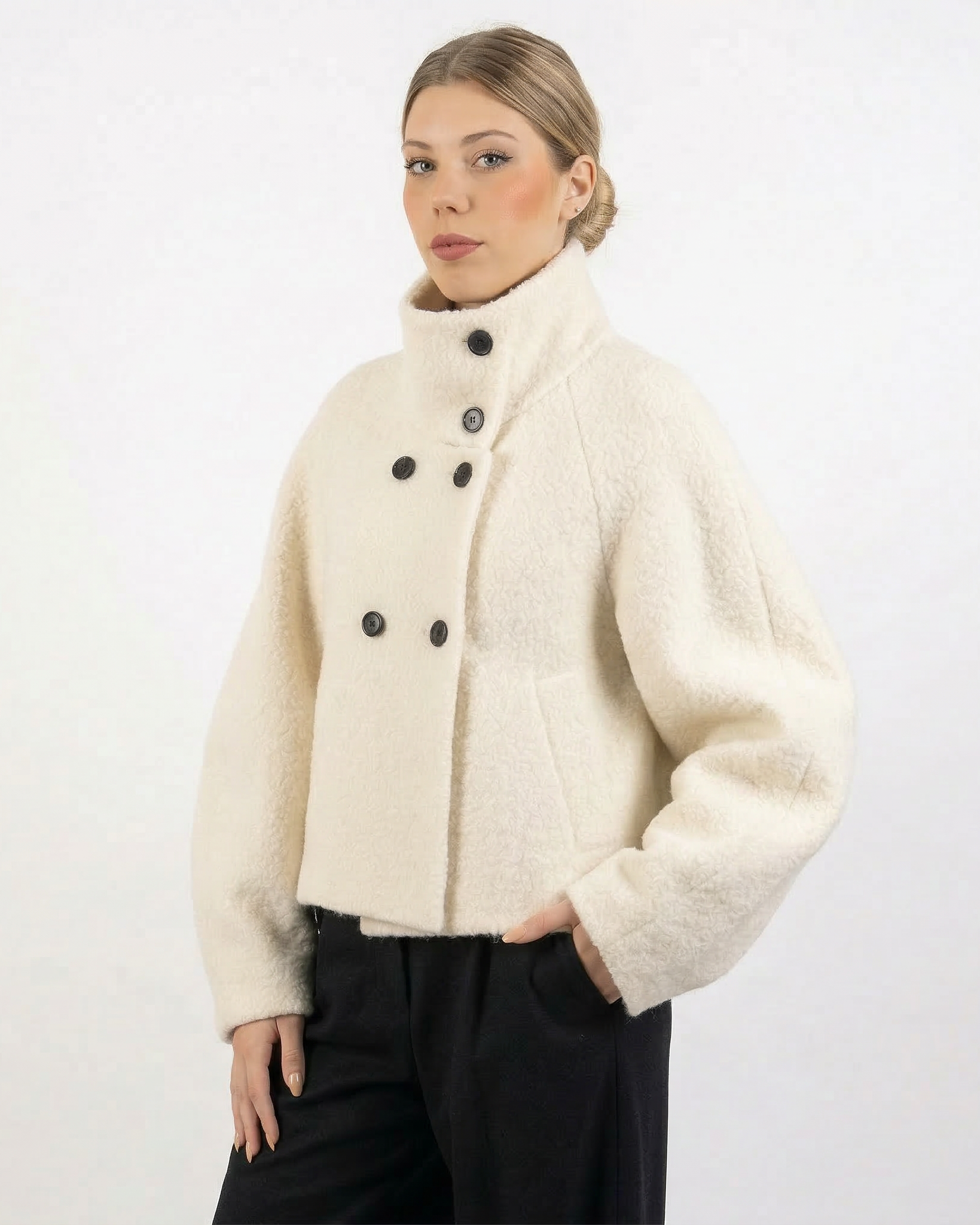 Wool Short Jacket – Timeless Elegance