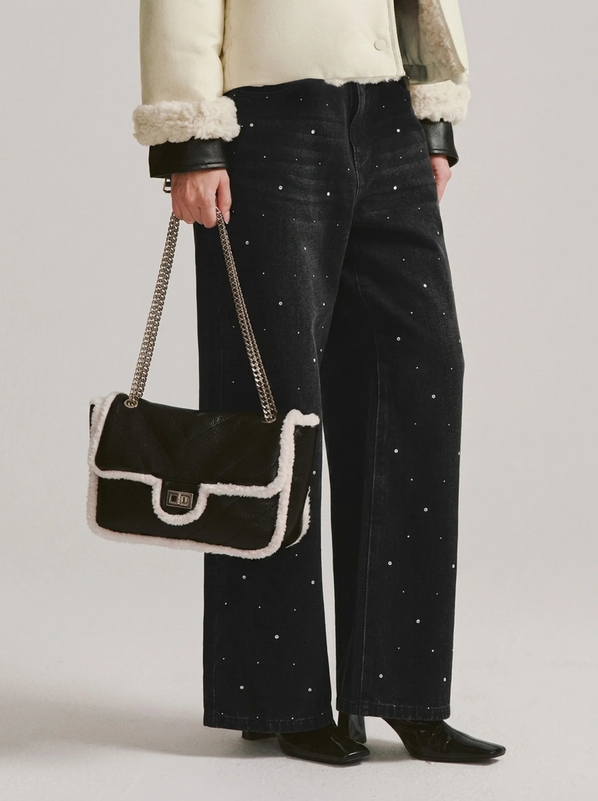 Mireille Contrast Trim Quilted Shoulder Bag — alternate angle