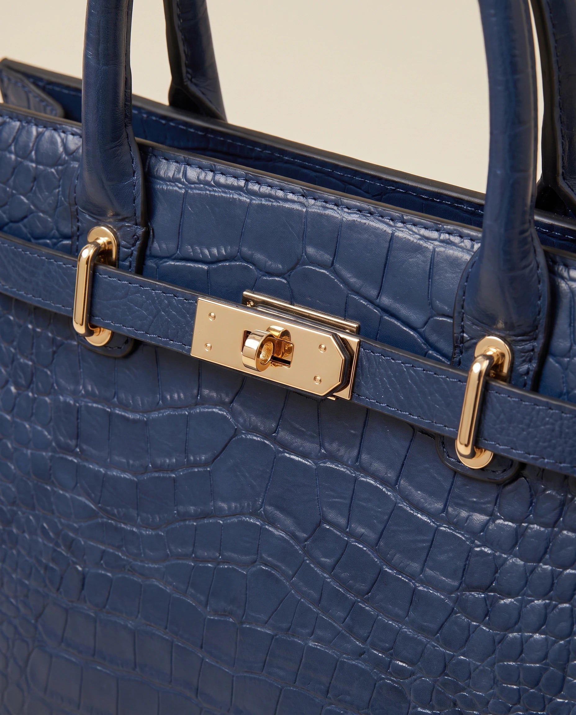Brugman Bag in Light blue — detail close-up